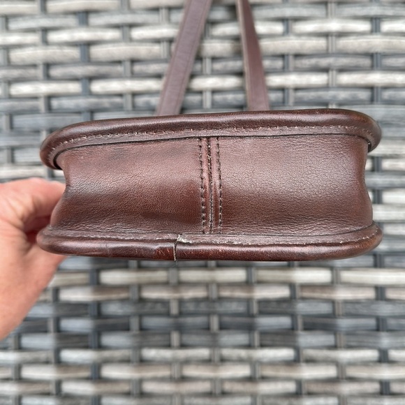 COACH Vintage Small Sidepack - Brown Leather/Brass - Picture 4 of 16